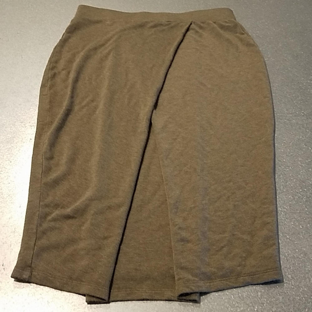 Lou & grey pleat front pencil skirt